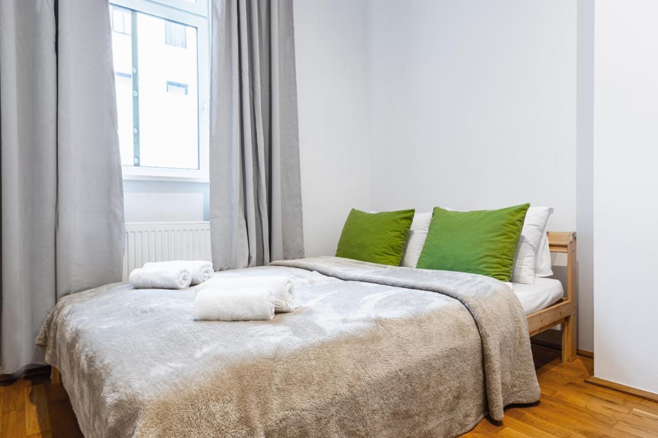 Stylish Designed Apartment In A Calm District Viena Exterior foto